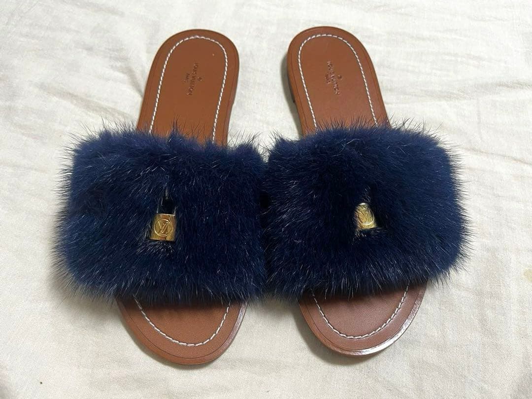 【美品】Louis Vuitton ネイビー ファー サンダル ルイヴィトン