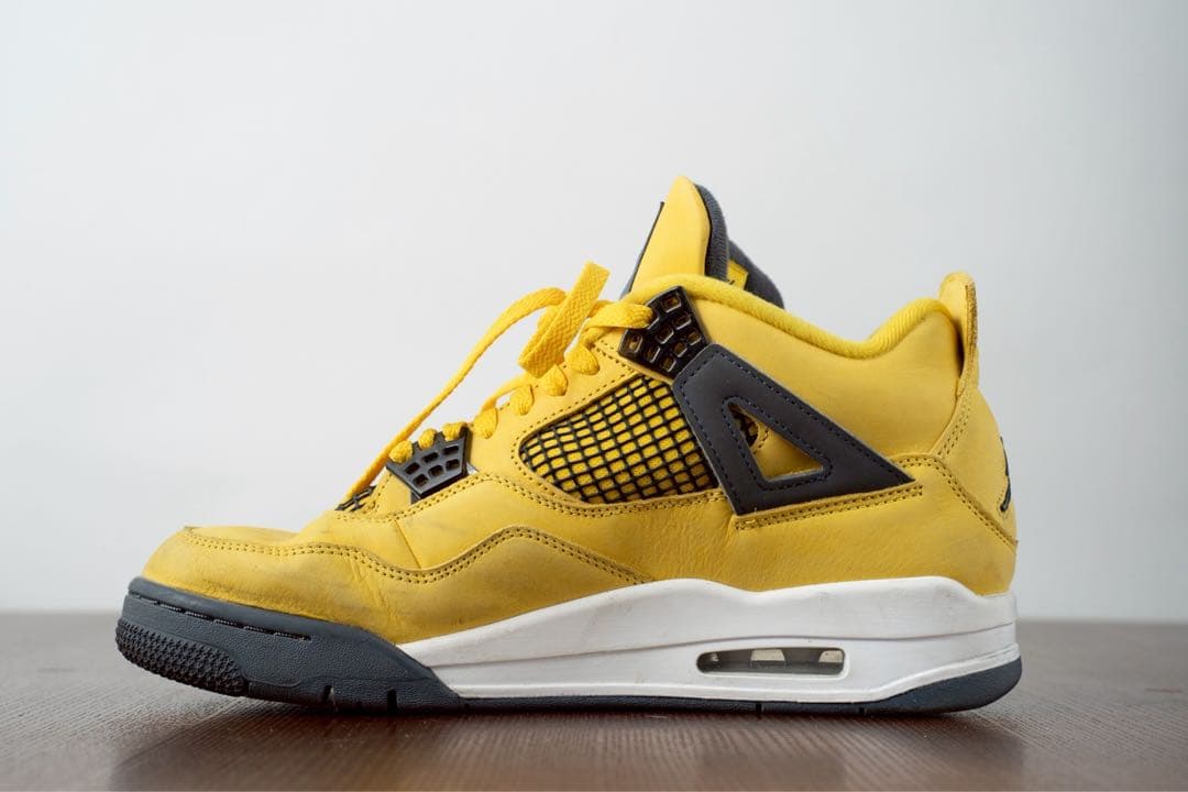 マ*ン様 値下げ！　Air Jordan 4 イエロー ブラック