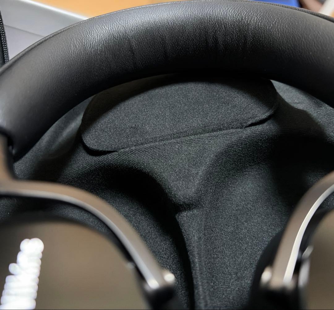 Bowers & Wilkins Px8ワイヤレスヘッドホン