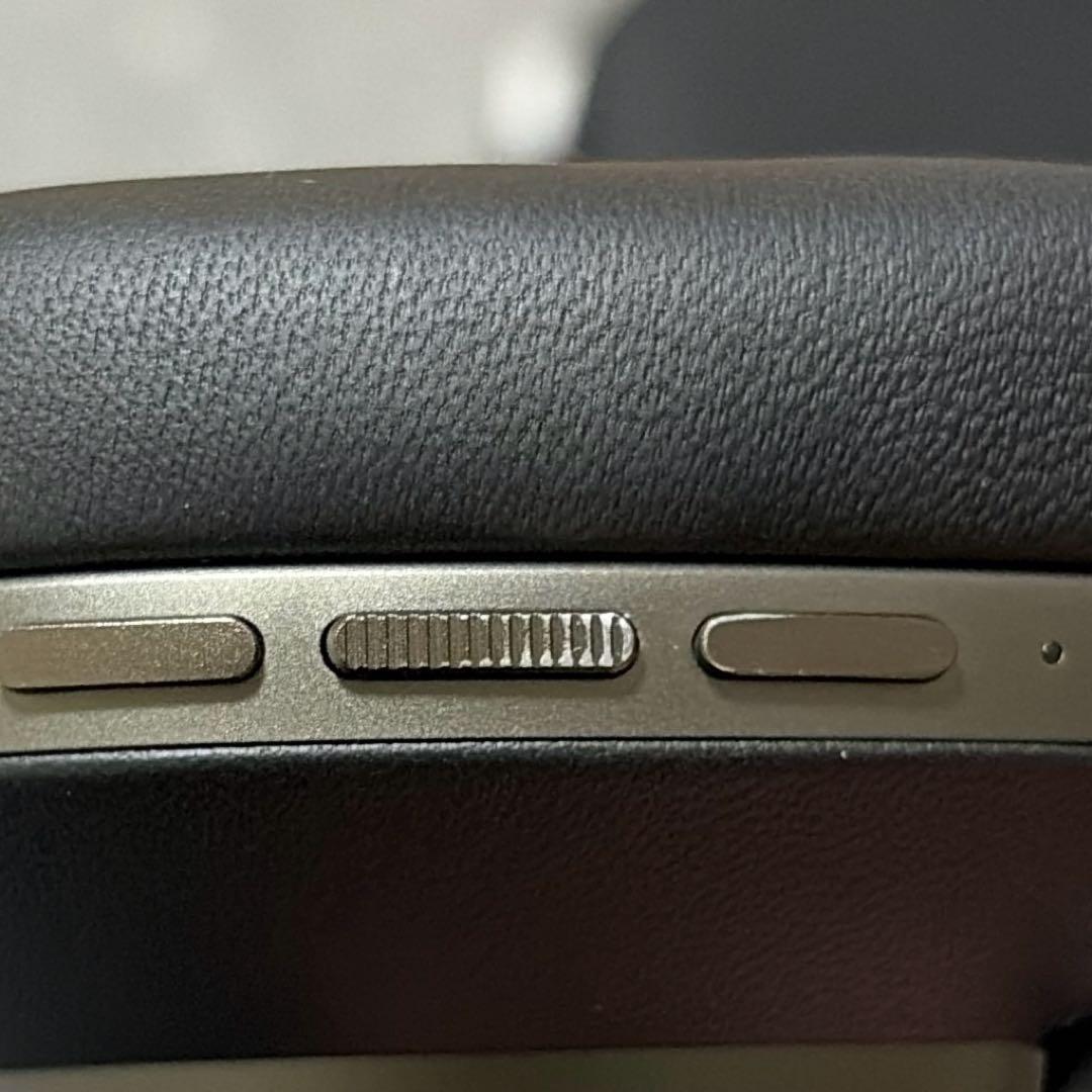 Bowers & Wilkins Px8ワイヤレスヘッドホン