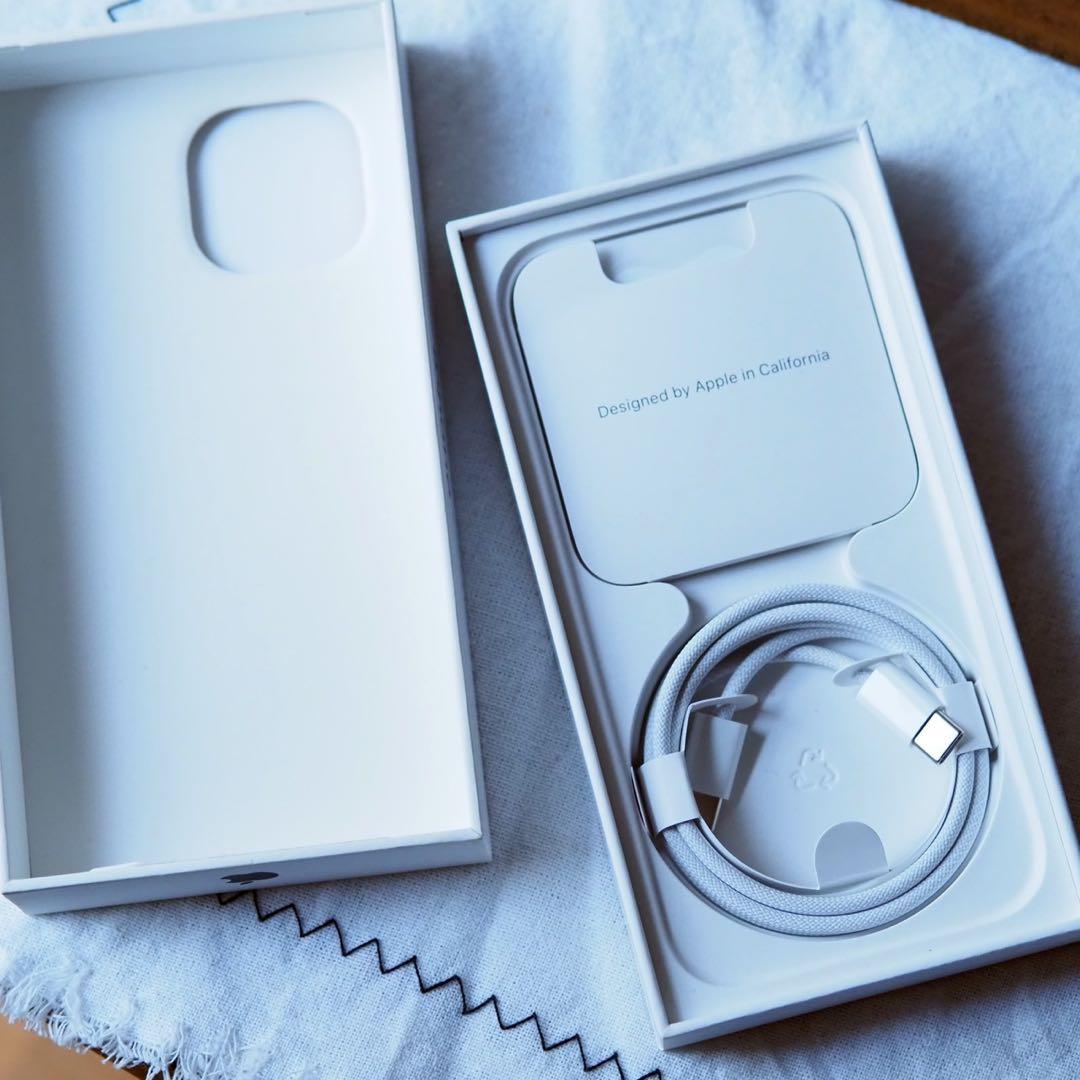 Apple iPhone15 ブラック128