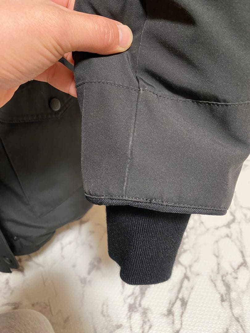 美品   黒 ダウンジャケット フード付き