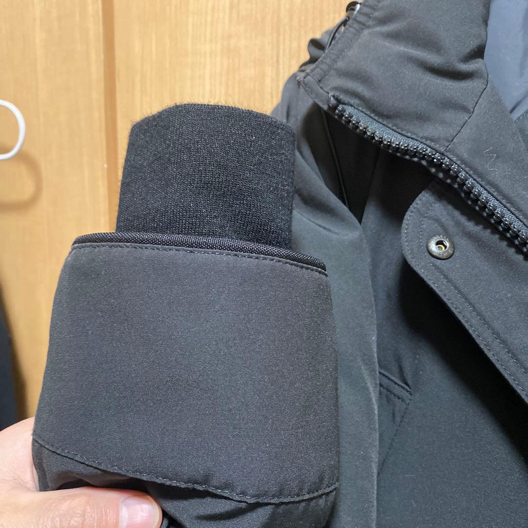 美品   黒 ダウンジャケット フード付き