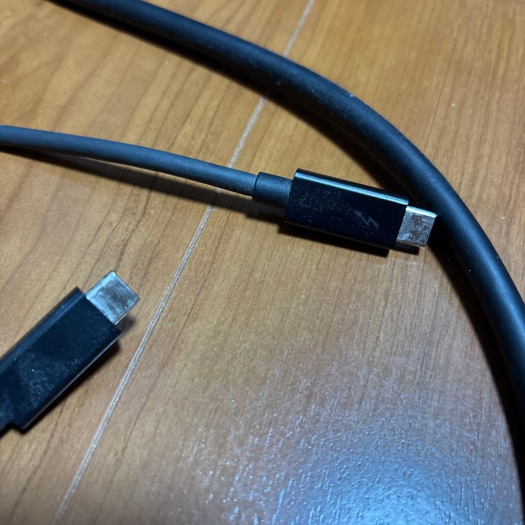 Razer Core X - Mercury White 外付けGPU