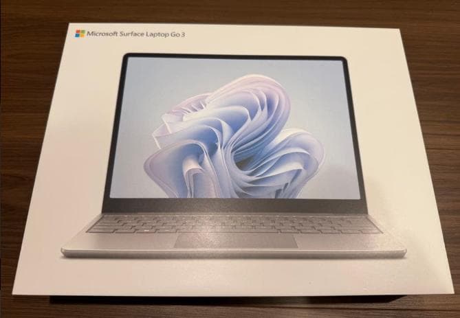 『訳有』Surface Laptop Go3 8GB 128GB シルバー 本体