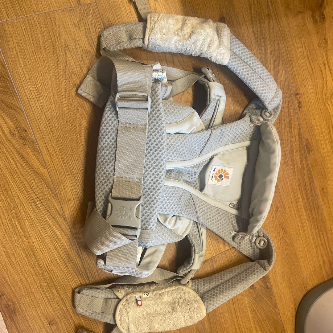 【ほぼ新品】ERGObaby 抱っこ紐　オムニブリーズ⭐︎ 持運び用自作鞄付