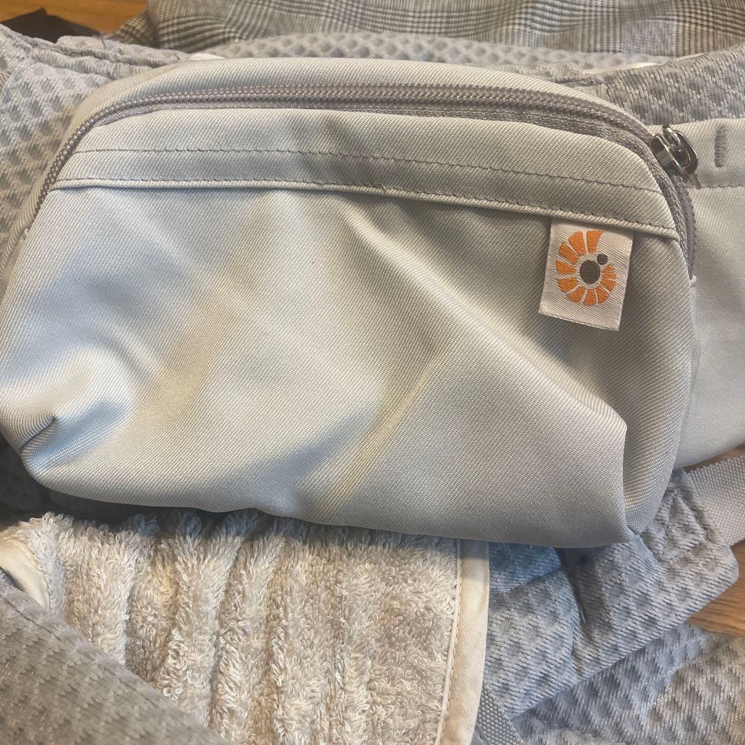 【ほぼ新品】ERGObaby 抱っこ紐　オムニブリーズ⭐︎ 持運び用自作鞄付