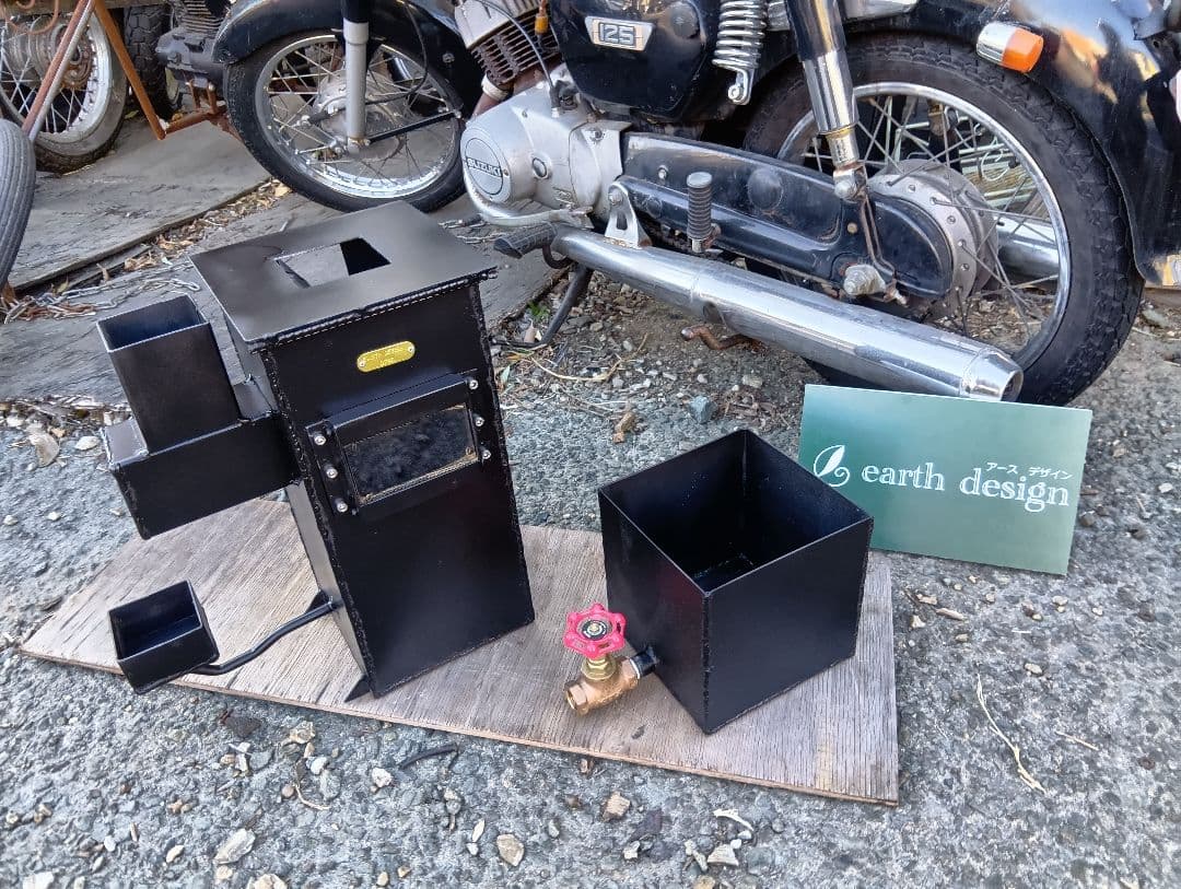 廃油ストーブ　窓付き　【ウォームファクトリー　KOMADO】　アースデザイン