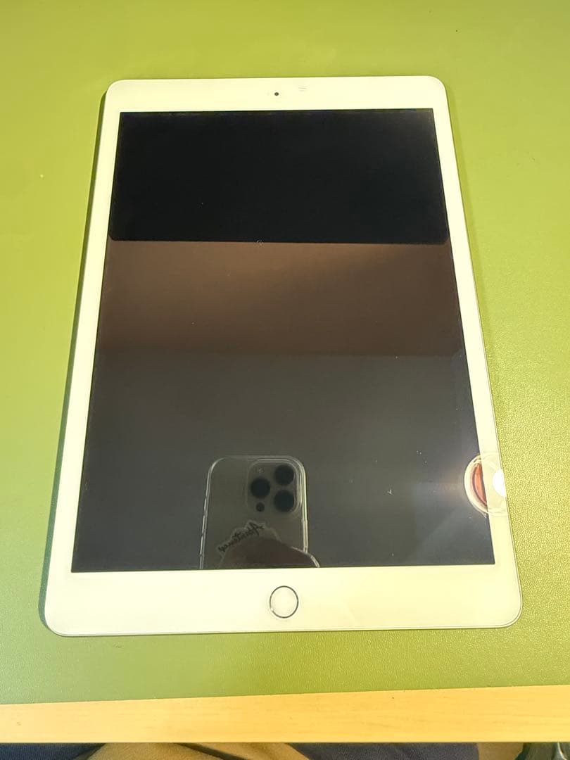 Apple iPad 第7世代　32GB