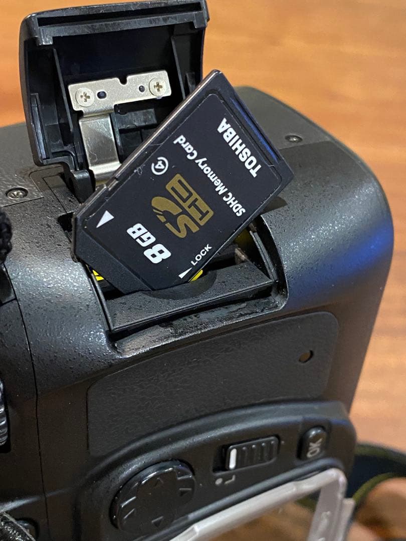 ア*ロ様 Nikon D80 CCDデジタル一眼レフ28-80mm Gレンズ付