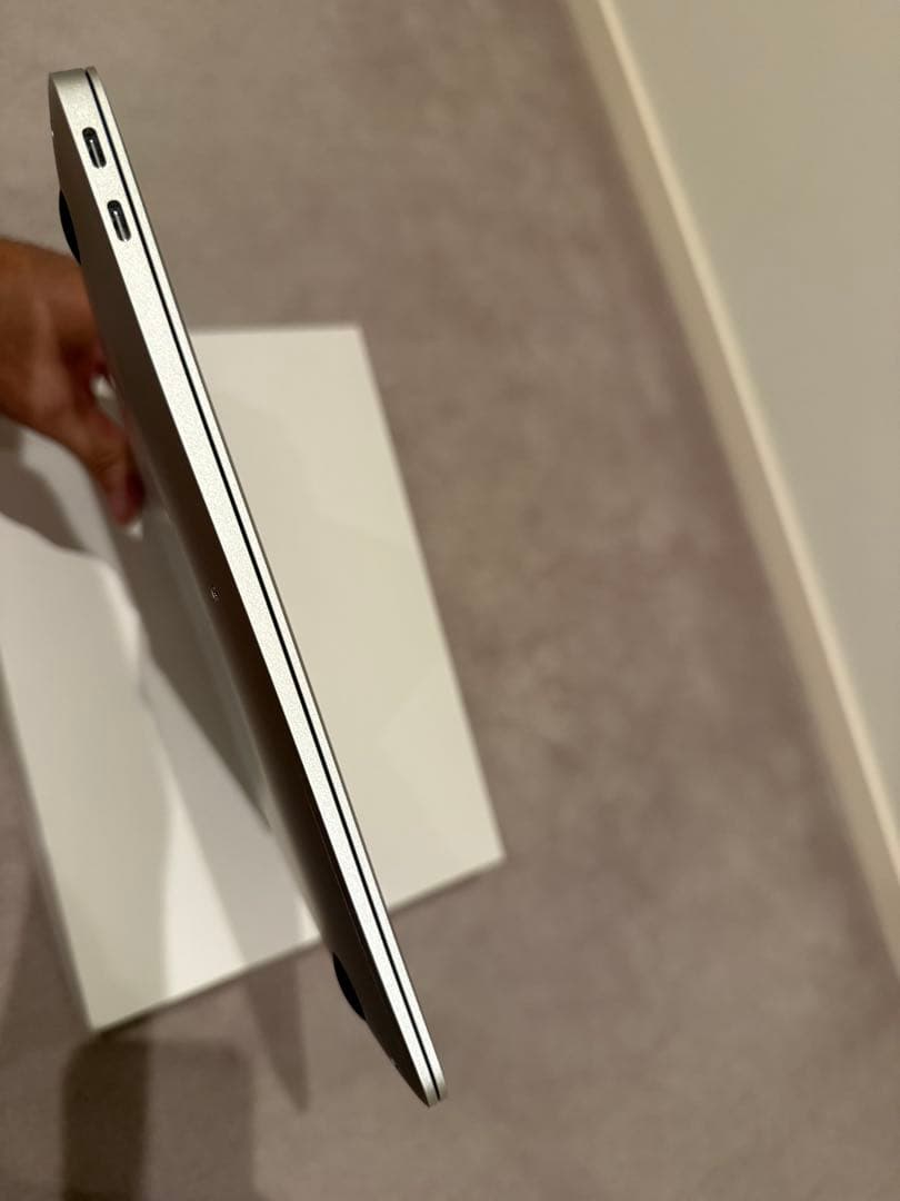 MacBook Air M1 13 インチ 8GB / 512GB シルバー