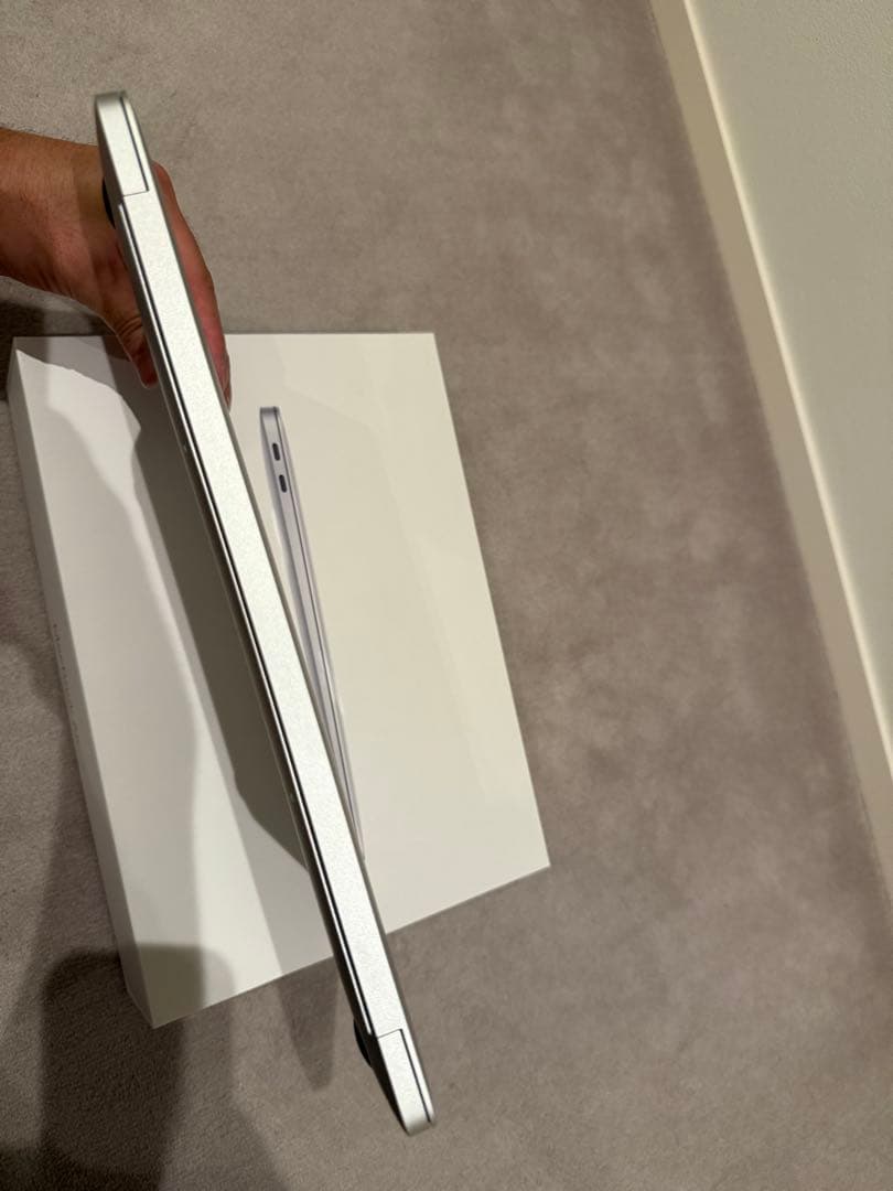 MacBook Air M1 13 インチ 8GB / 512GB シルバー