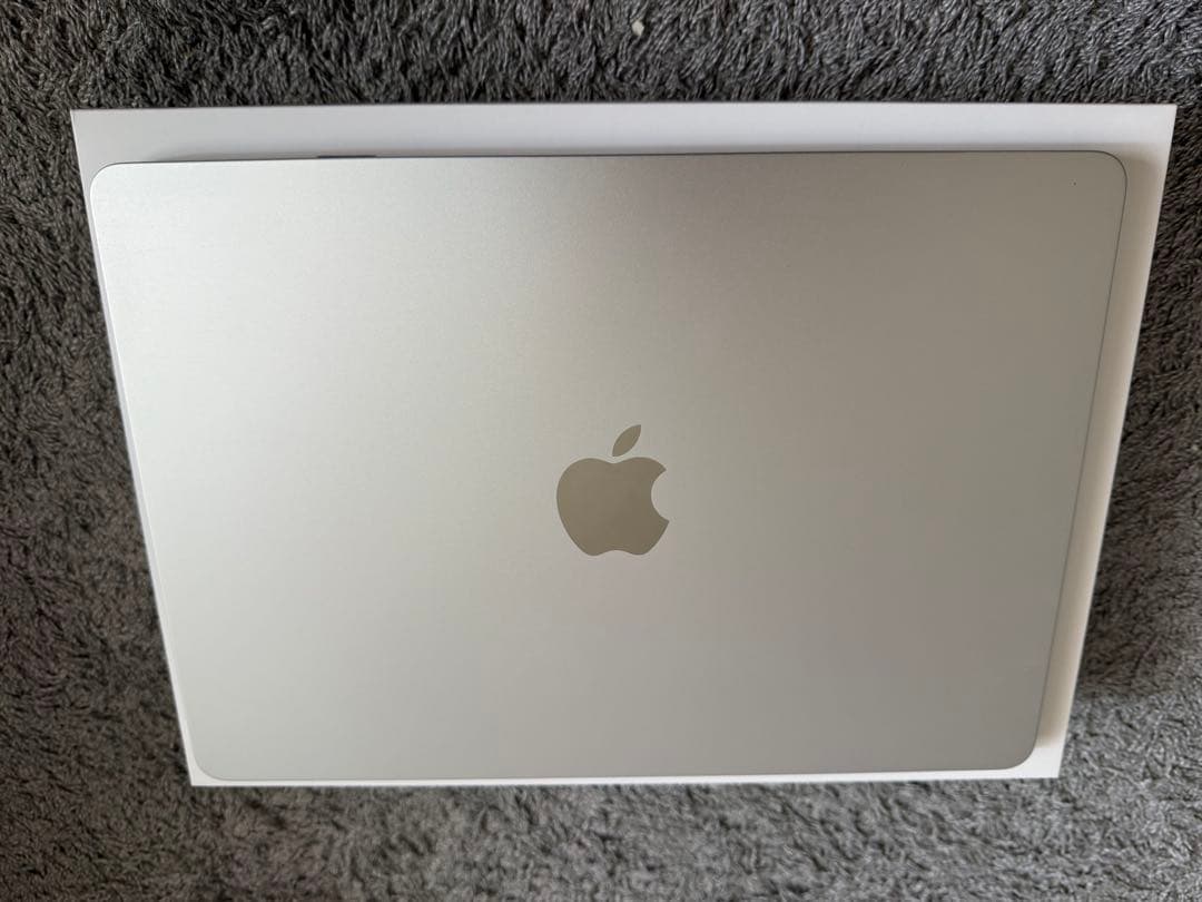 MacBook本体 Apple MacBook Air M2 256GB 8GB