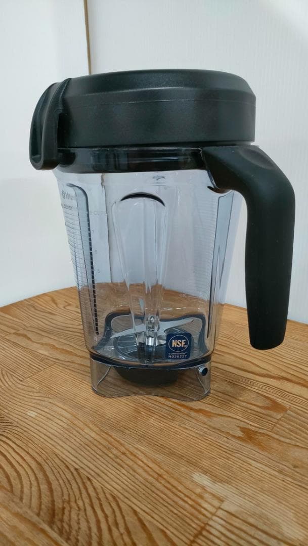 (๑・̑◡・̑๑)様　【美品】バイタミックス E520　保証書あり　1624