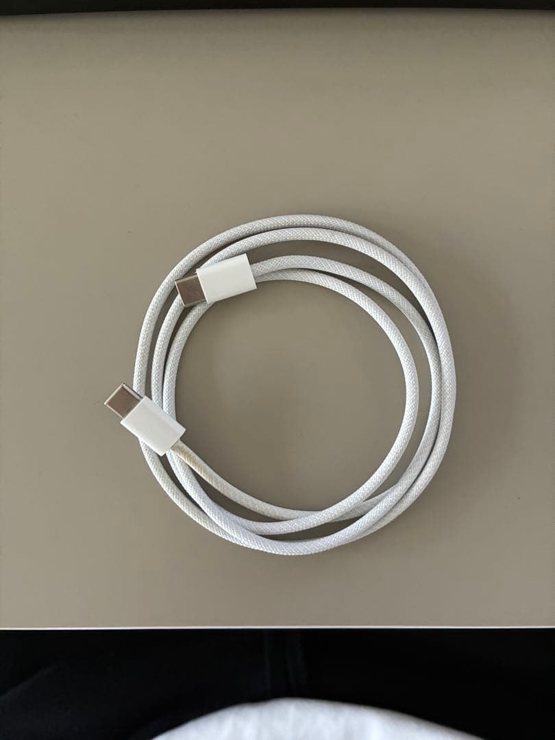 iPhone 16e 本体 ブラック 128GB