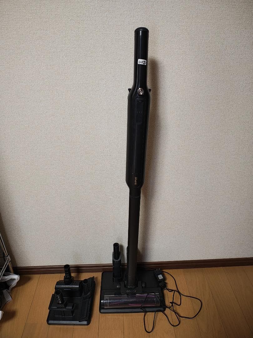 シャーク★コードレスクリーナー★CS601JBK★バッテリー新品と同等★
