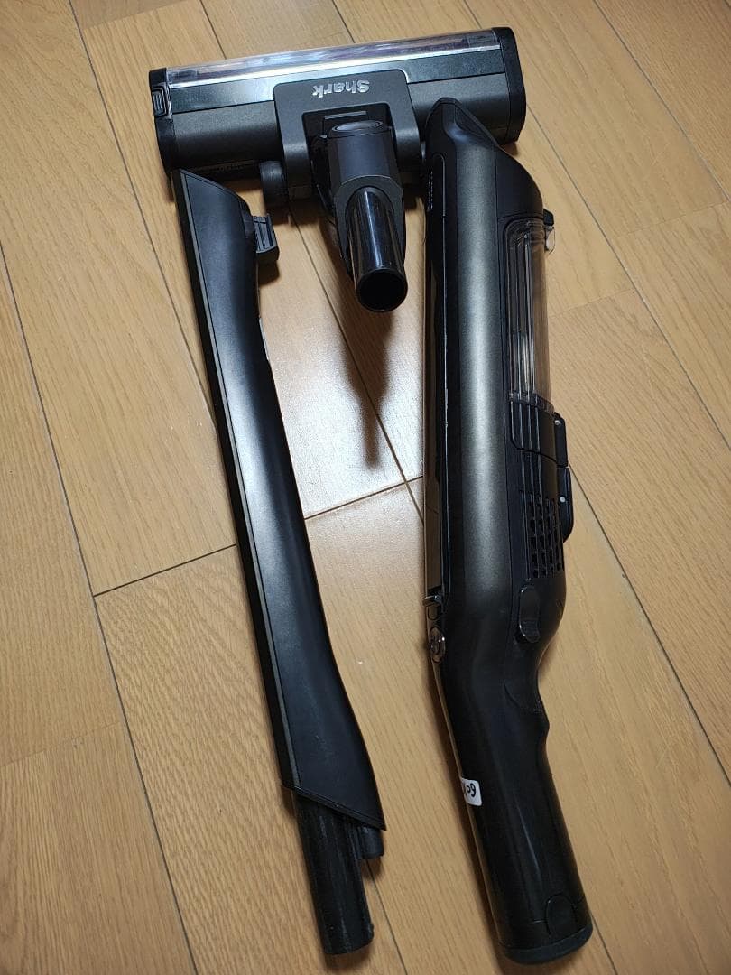 シャーク★コードレスクリーナー★CS601JBK★バッテリー新品と同等★