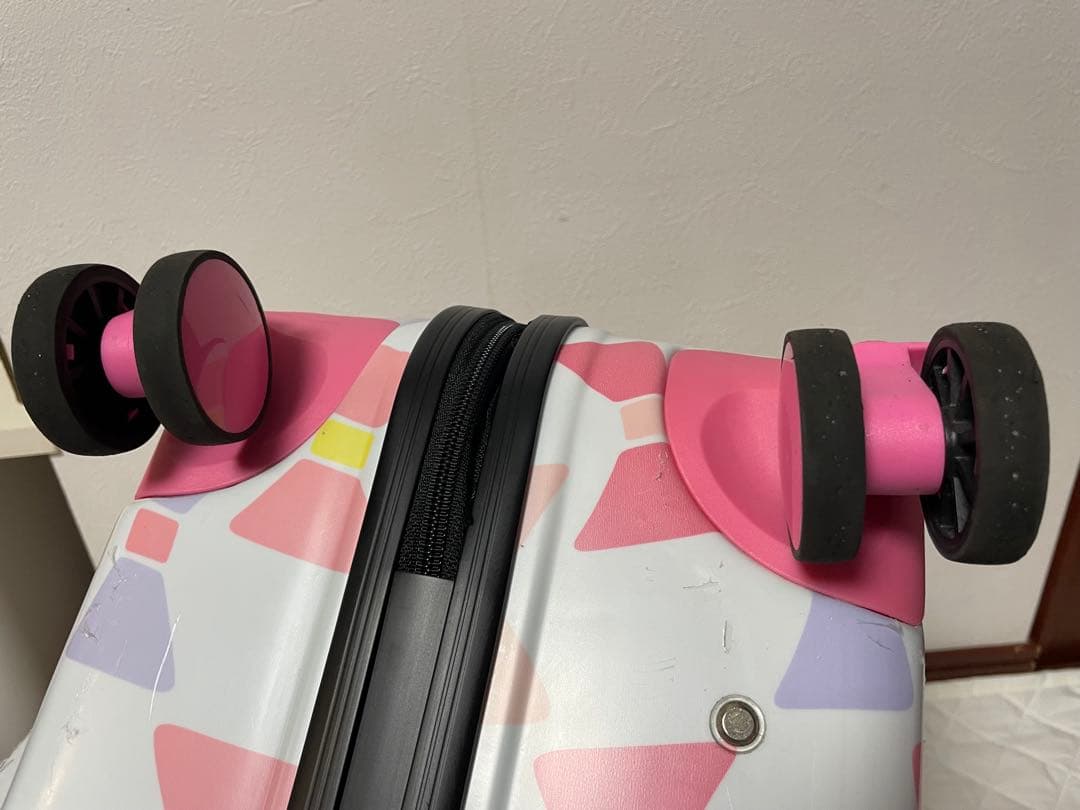 NORICCO ノリッコ 子供が乗れる キャリーケース TSAロック リボン柄♪