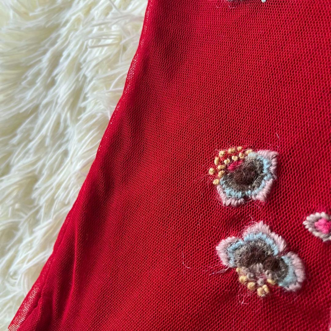 VIVIENNE TAM ヴィヴィアンタム　花柄　刺繍　半袖ニット　　赤