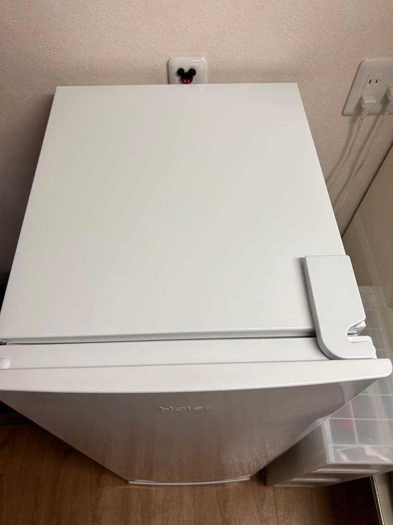 未使用　ハイアール冷凍庫 107L ファン式 JF-UFS11A-Wスリム