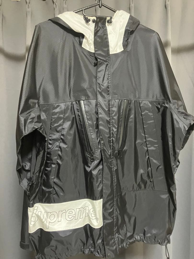 Supreme 黒 M ナイロンパーカー