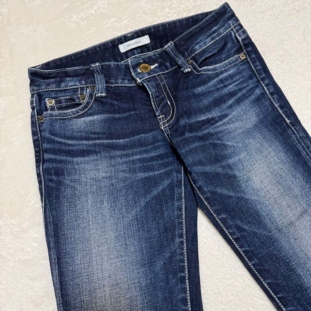 【美品】マウジー ストレッチ入り ローライズ スキニーデニムパンツ