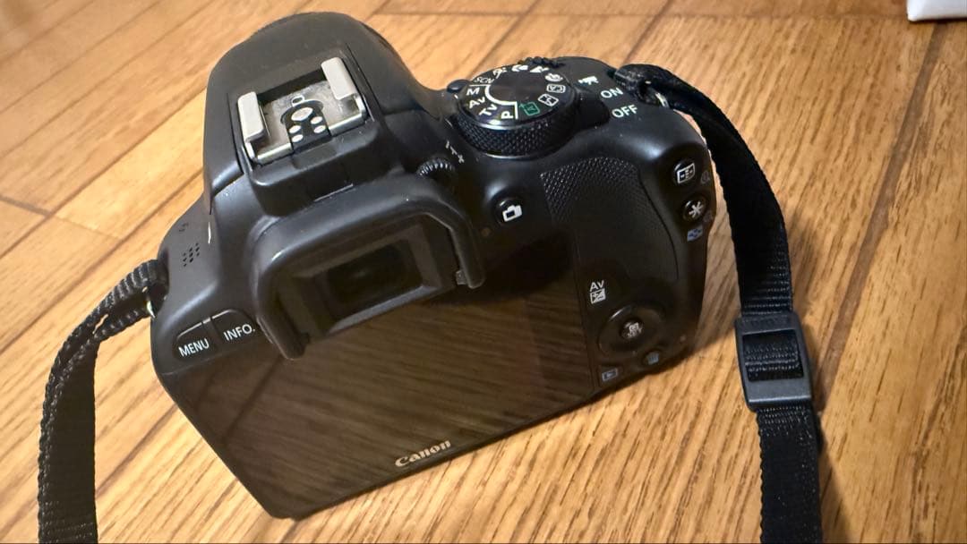 Canon デジタル一眼レフカメラ EOS kiss7