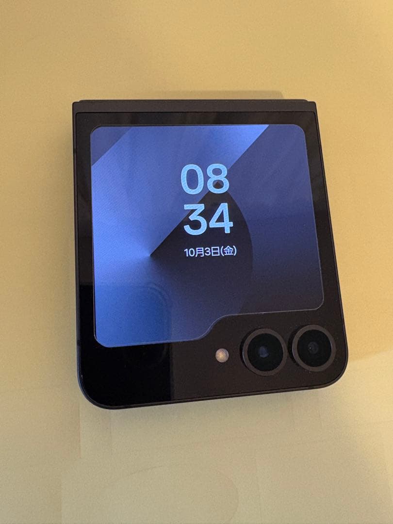 Samsung Galaxy Z Flip6 ブラック
