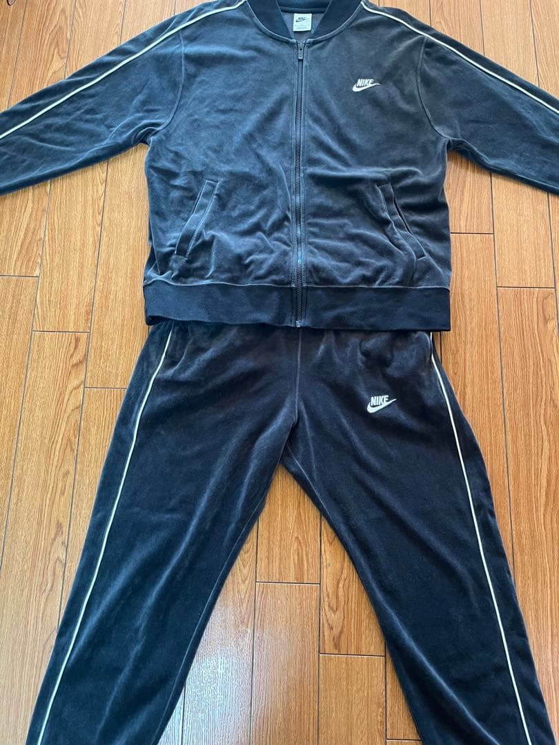 Nike ベロアセットアップ