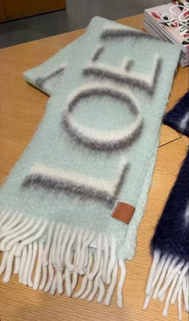 ロエベ　loewe マフラー