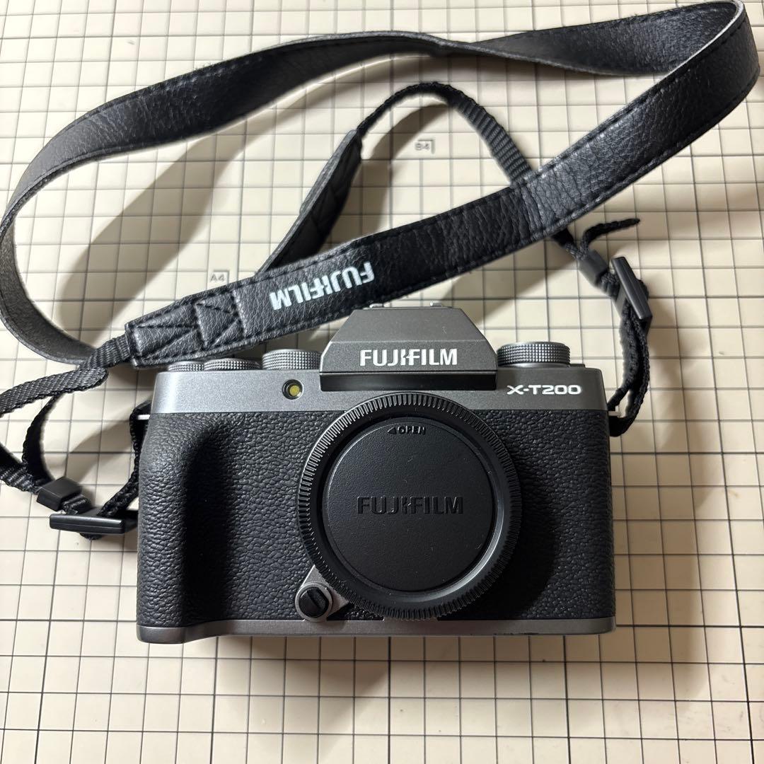 デジタルカメラ FUJIFILM X-T200
