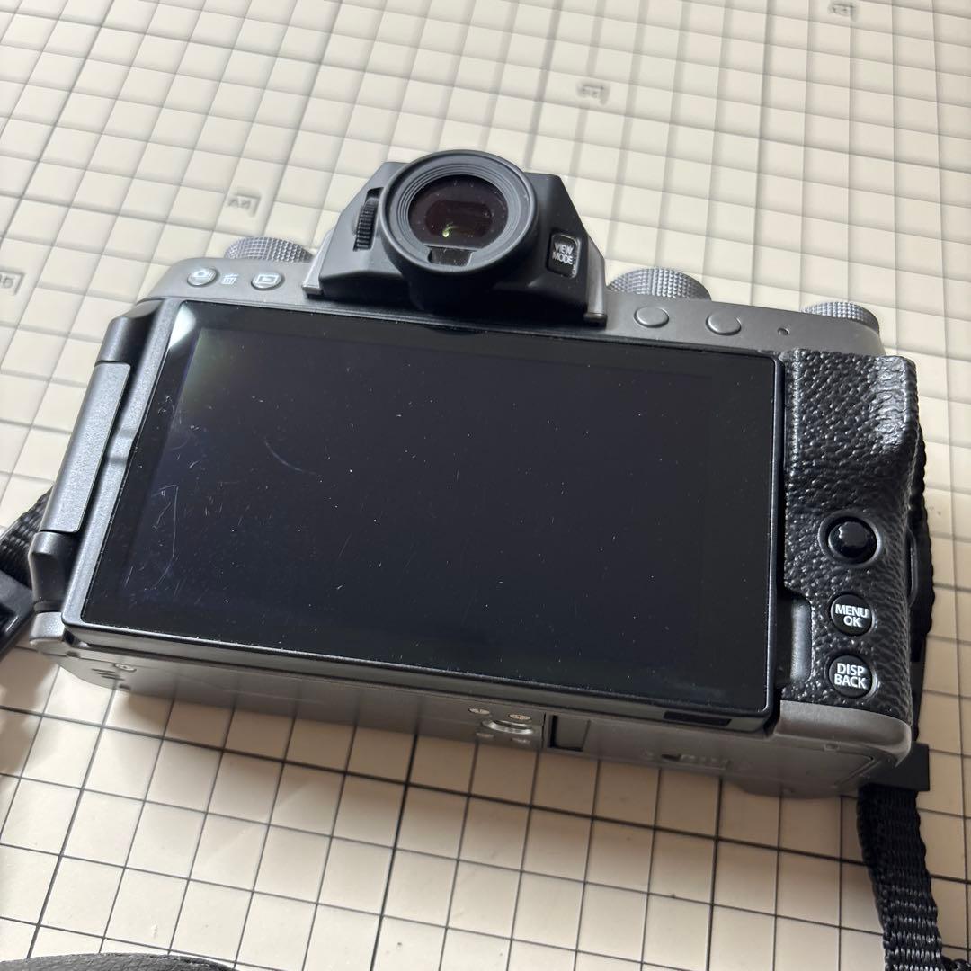 デジタルカメラ FUJIFILM X-T200