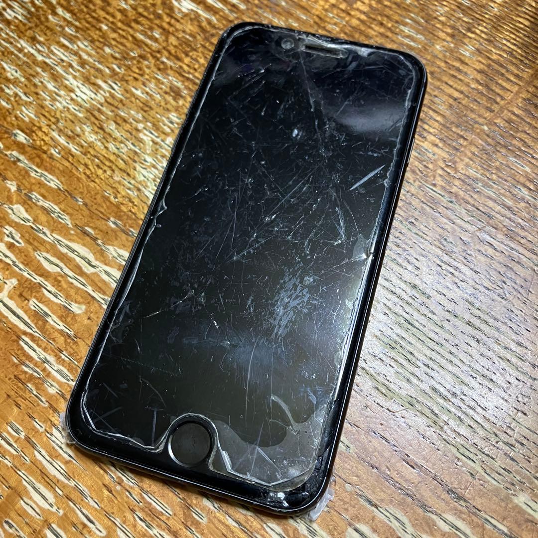 iPhone 8 画面割れ 背面割れ