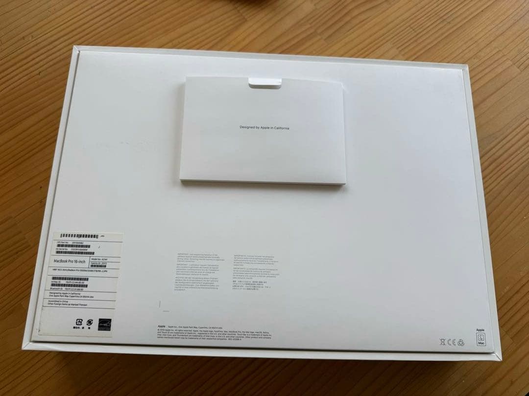 MacBook Pro 16インチ 2019 i9 / 32GB / 2TB