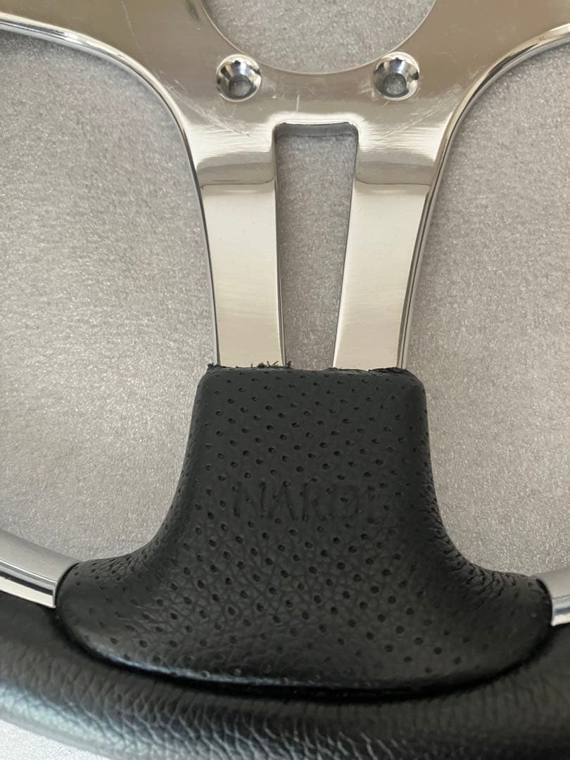 オッサレ番長です。【NARDI（ナルディ）　L（35φ）】