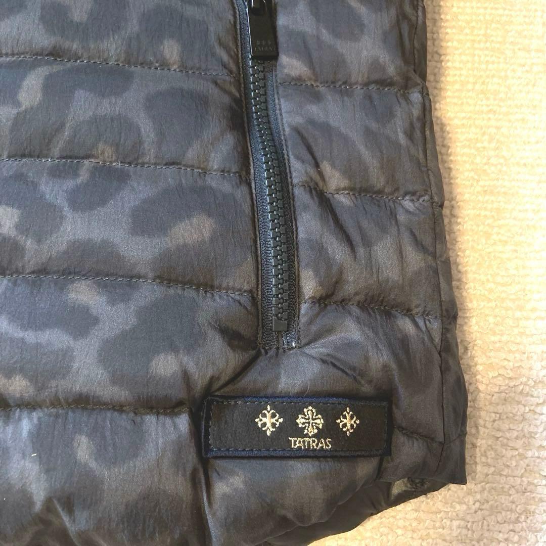美品❣️TATRASリバーシブル　ダウンベスト　２WAY　グレージュ　レオパード