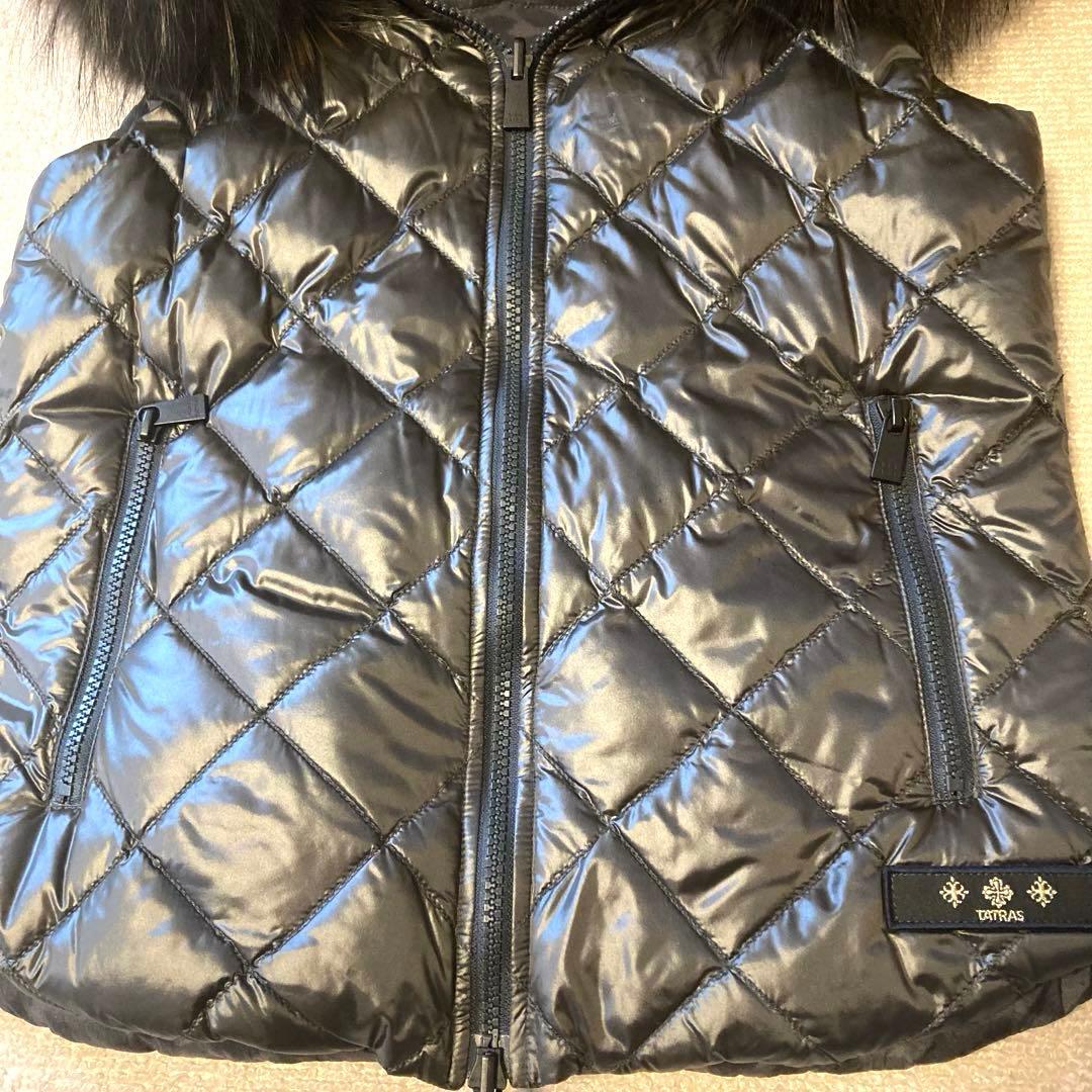 美品❣️TATRASリバーシブル　ダウンベスト　２WAY　グレージュ　レオパード