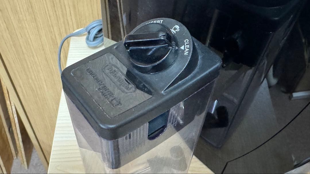 【ジャンク】デロンギ マグニフィカS カプチーノECAM23260SBN