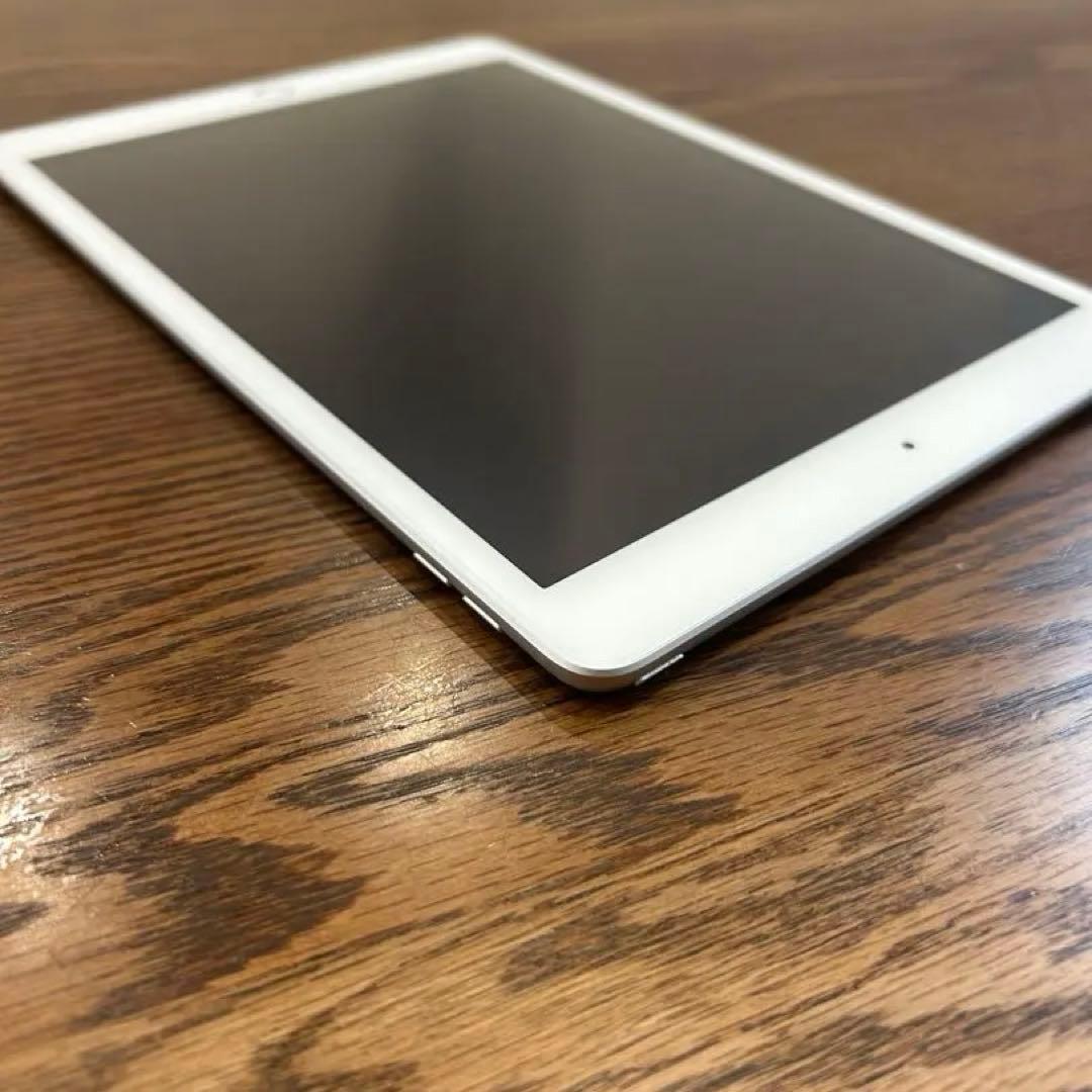 iPad 第7世代 WiFiモデル 128GB シルバー