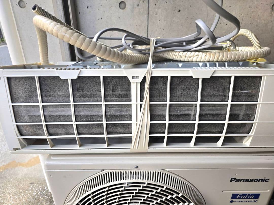 712 パナソニック ルームエアコン　CS-J223D-W 2023年製 6畳用