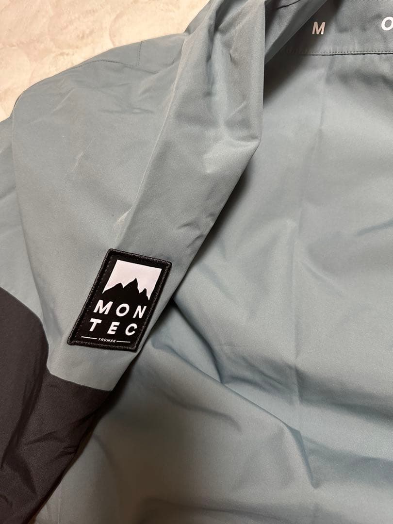 スキーウェア　スノボーウェア　　MONTEC メンズ　M　上下セット　モンテック