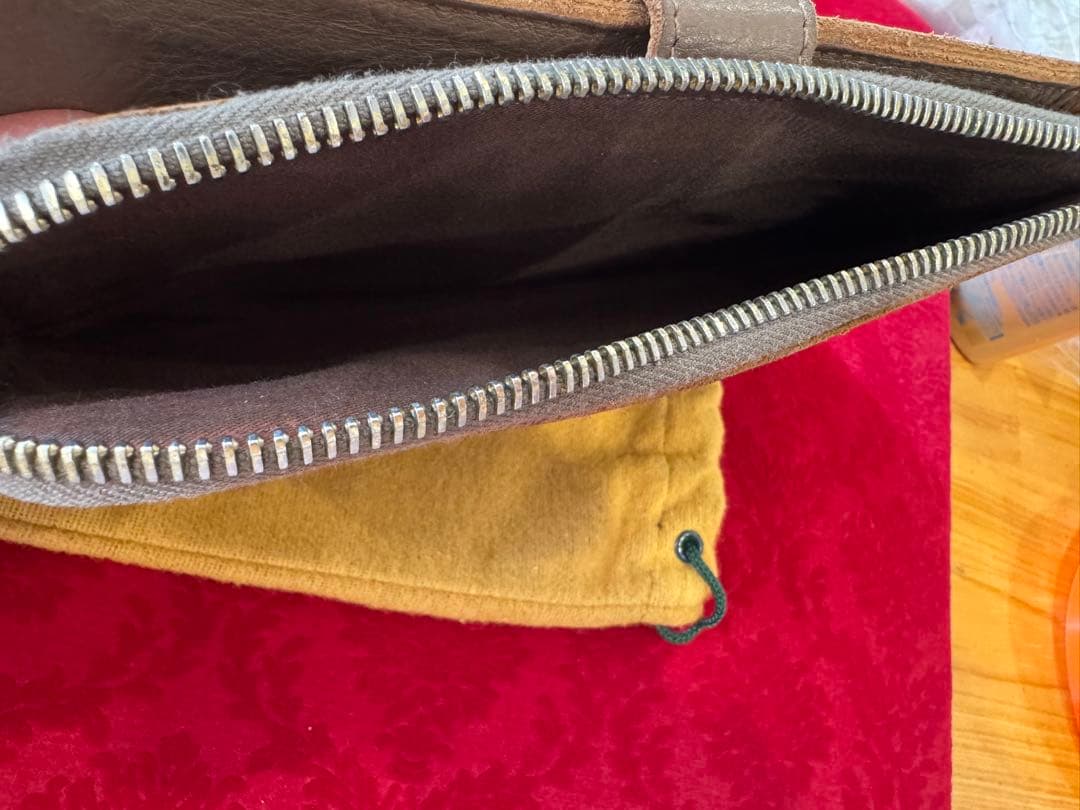 【美品】IL BISONTE グレー 二つ折り財布