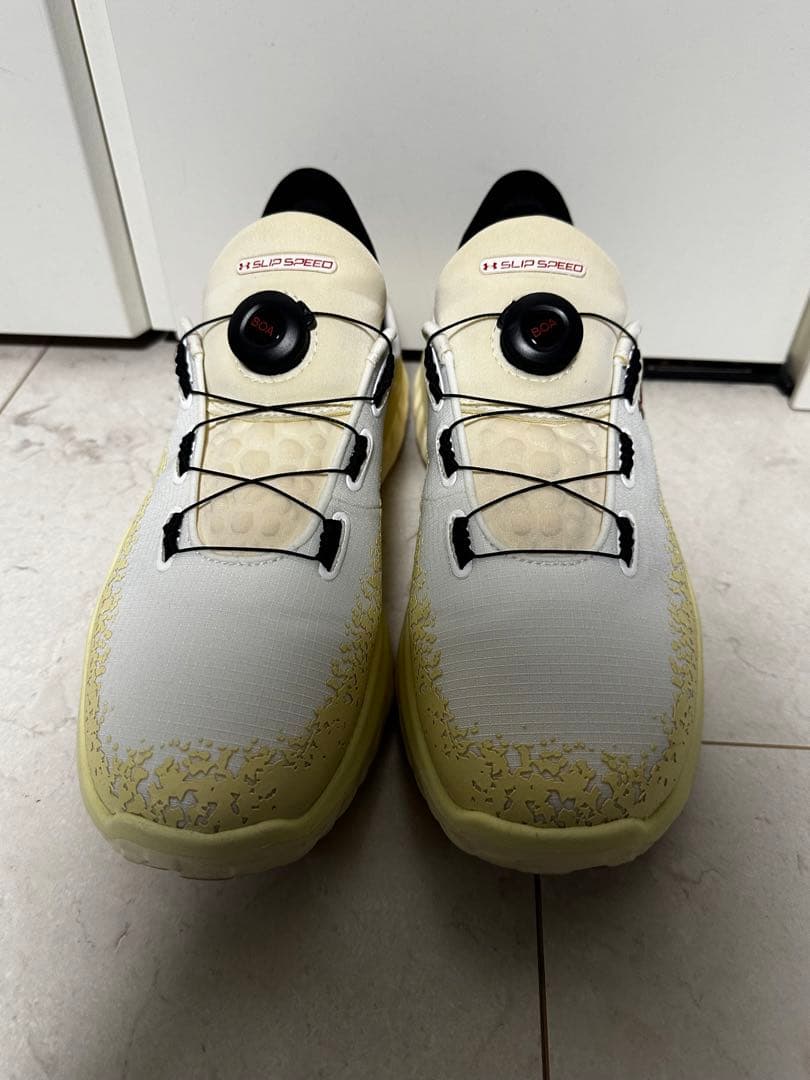 Under Armour スリップスピードメガ　29cm グレー新品、蓄光美品