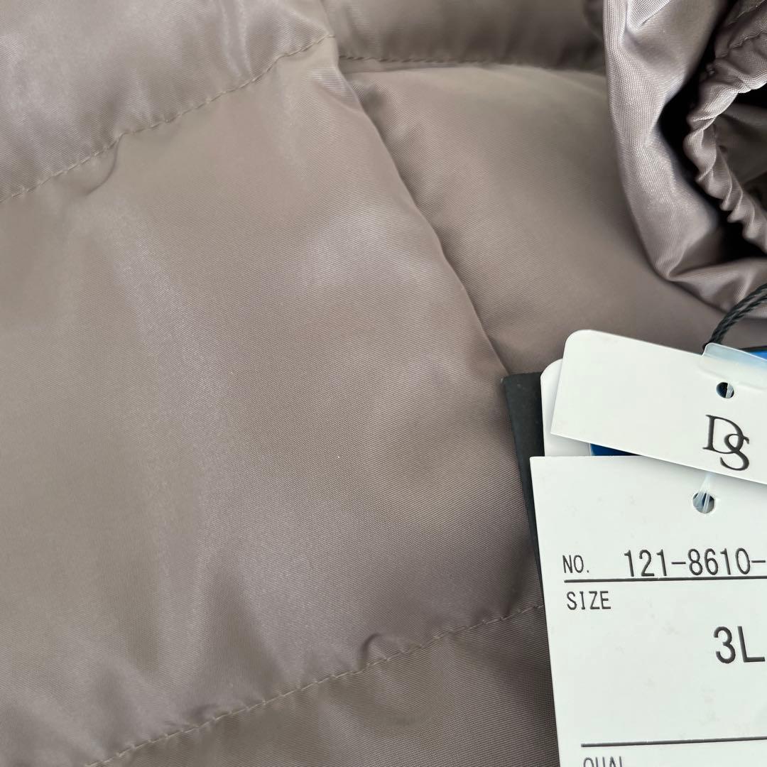８１５５【新品】レディースミセス　アウター　ゆったり３L ダウンコート　ベージュ