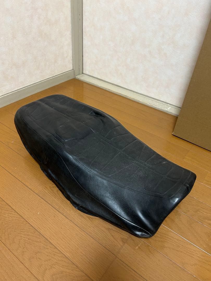 CB400SF NC31 シートベース