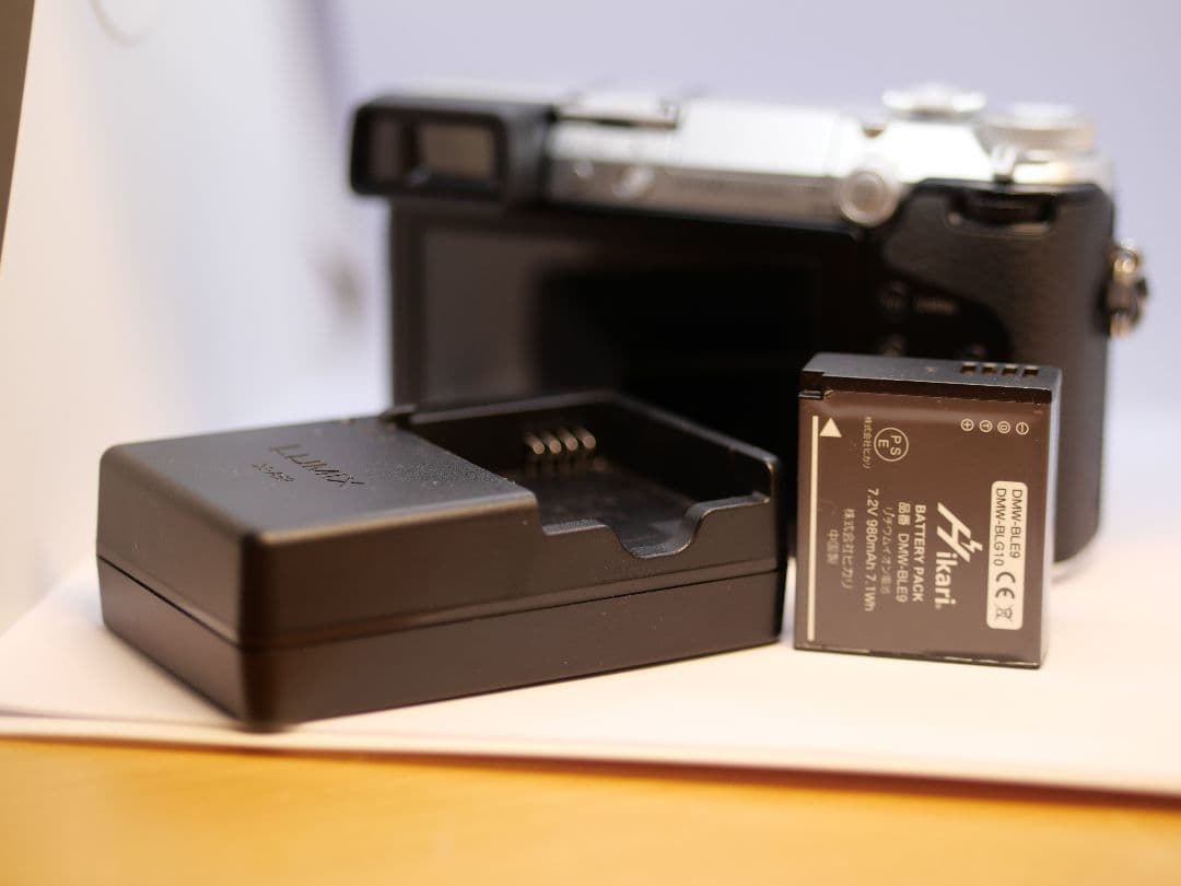 【美品・動作確認済】LUMIX GX7 ミラーレスカメラ