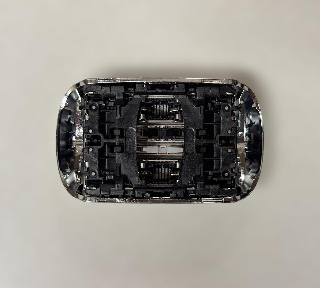 【美品】BRAUN Series 9 電気シェーバー 別売新品替刃付き ゴールド