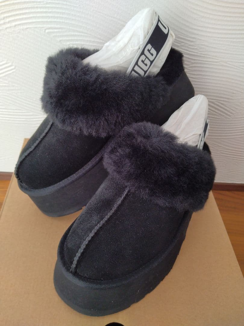 にんにん 正規品・新品 UGGファンケットブラック　厚底24cm