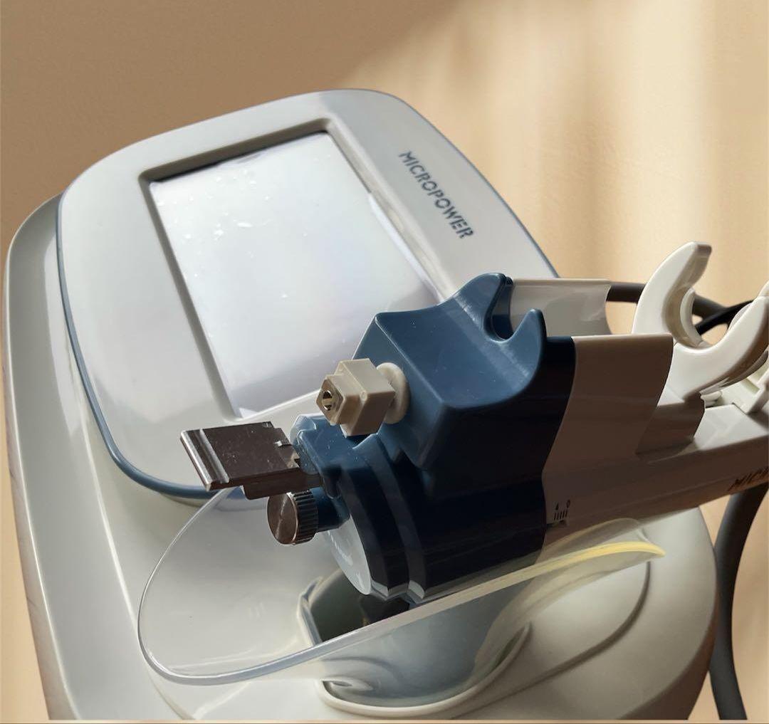 エイトマンさん専用 MICROPOWER のニードルフリーメソセラピー機器美顔器