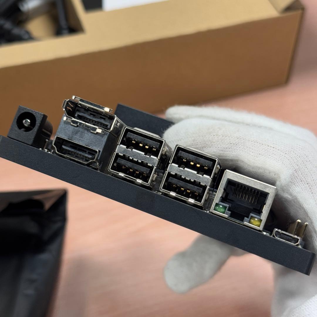 NVIDIA Jetson Xavier NX 開発者キット